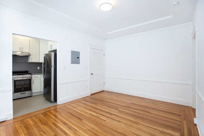 Interior Photo - 3809 20th Street