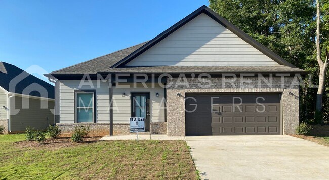 Building Photo - Home for Rent in Clanton, AL!!! Sign a 13-...