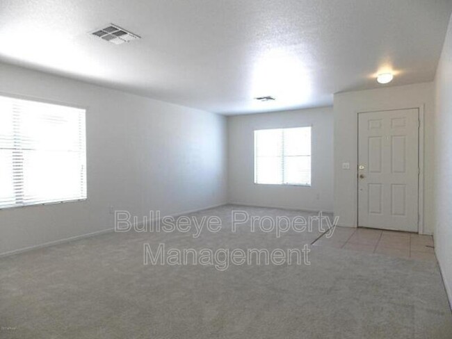 Foto del edificio - 2767 S Southwind Dr