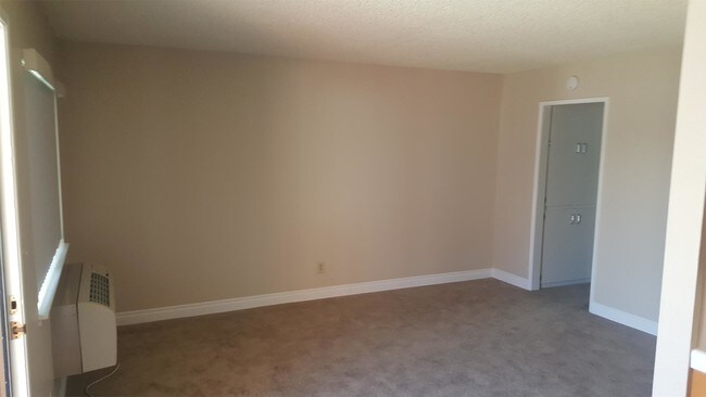 Foto del edificio - 8309 Santa Fe Springs Rd