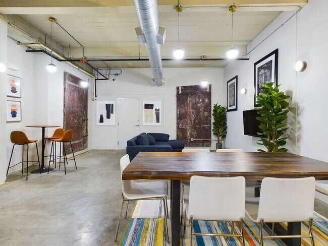 Foto del edificio - 815 Perry St