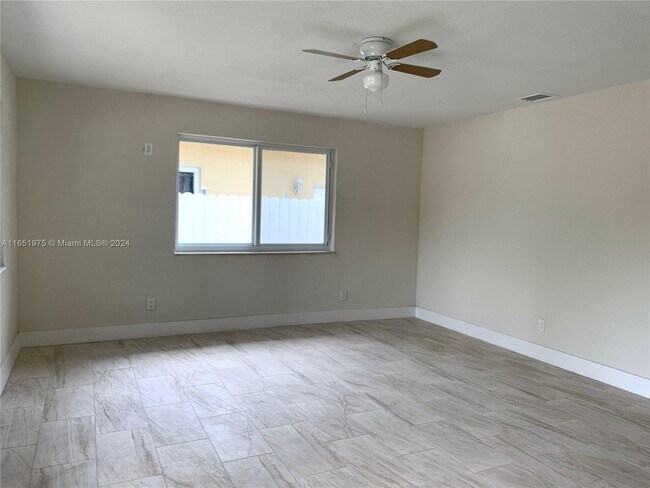 Building Photo - 2950 NW 7th Ct