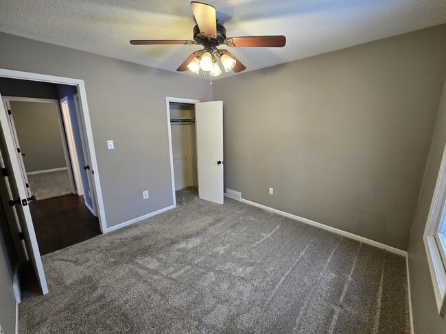 Building Photo - 3818 3rd Ave W