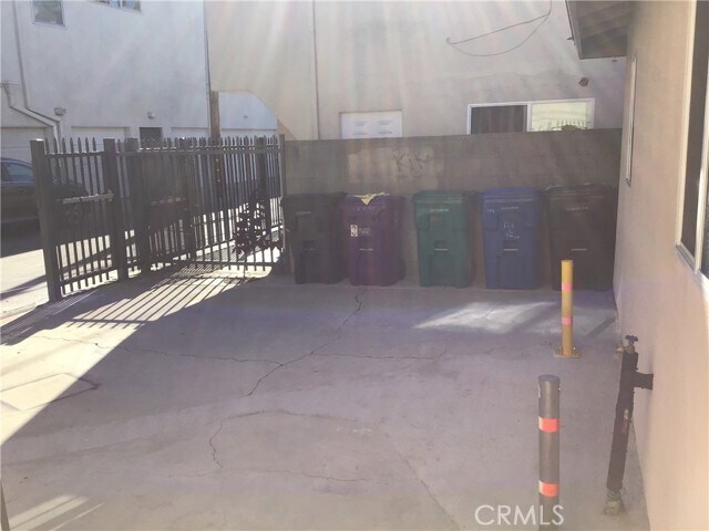 Foto del edificio - 128 W 9th St