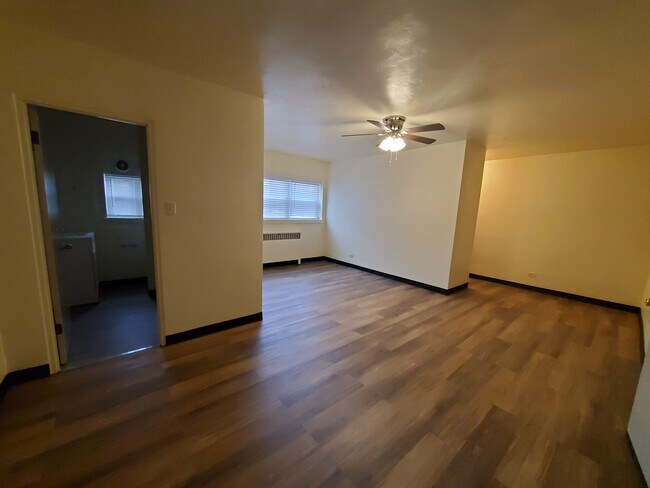 Building Photo - 54 N Morris St