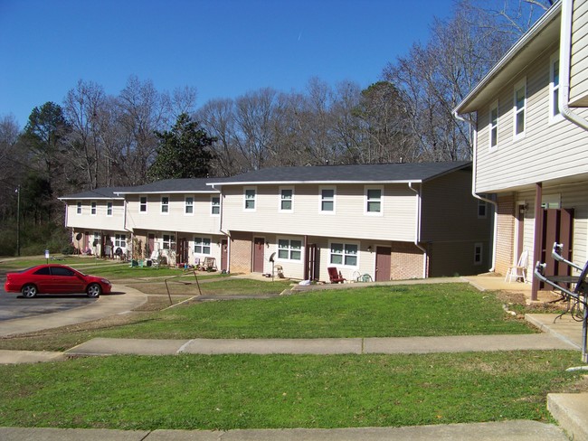 Foto del edificio - Heflin Oaks Apartments