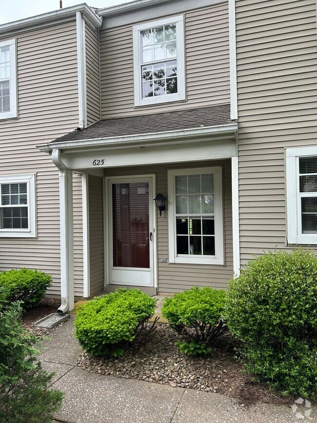 Building Photo - 625 Barrington Ct