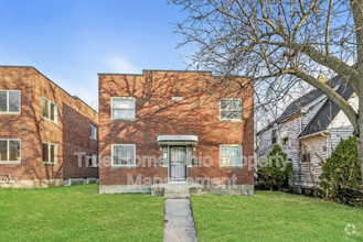 Building Photo - 115 E Norman Ave