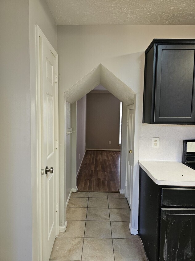 Primary Photo - 3706 Nutwood Ln