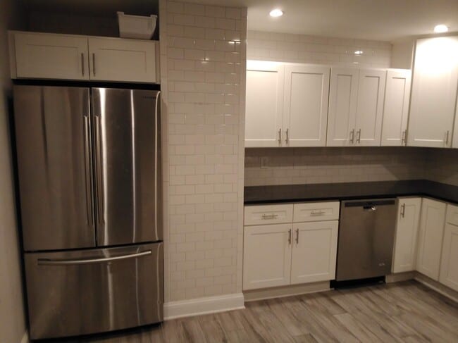 Kitchen - 46 W Parkwood St