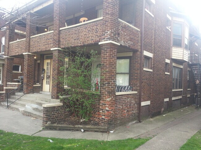 Foto del edificio - 1713 Summit St