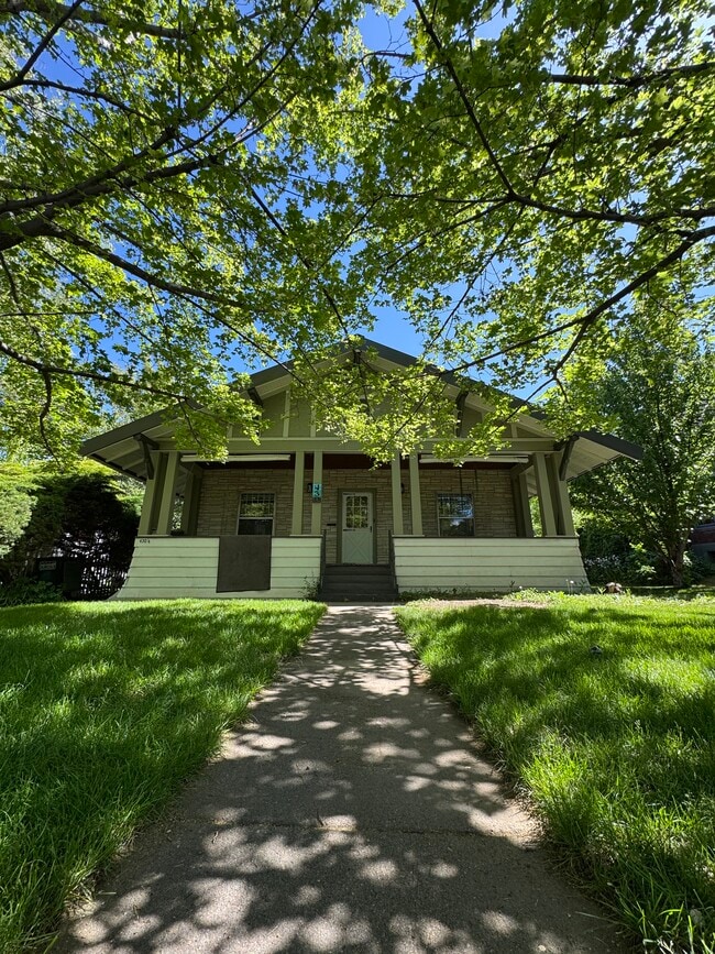 House with basement unit - 430 S 8th Ave
