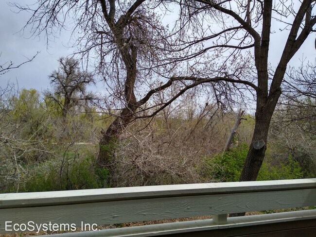 Building Photo - 3 br, 3.5 bath House - 8799 W Cornell Ave #5