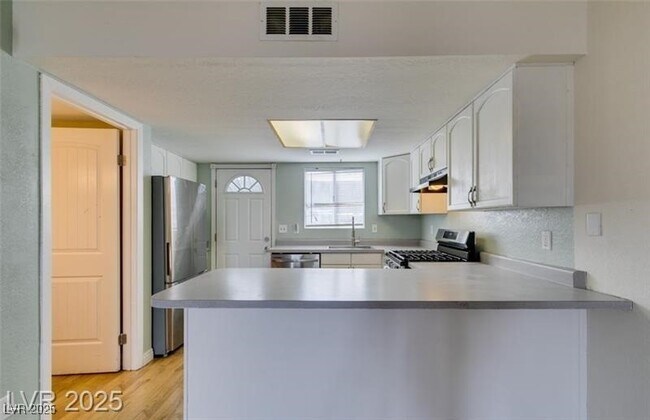 Foto del edificio - 457 Sellers Pl