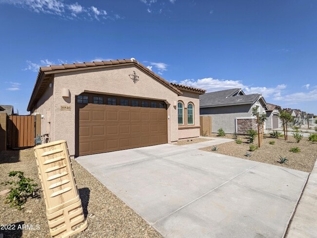 Building Photo - 16846 W Las Palmaritas Dr