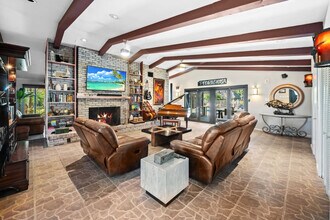 Building Photo - 4501 Briarcliff Ln