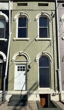 Building Photo - 810 Poplar St