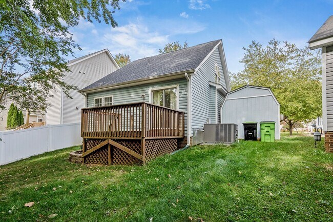 Building Photo - 205 Cross Hill Lane, Holly Springs NC 27540