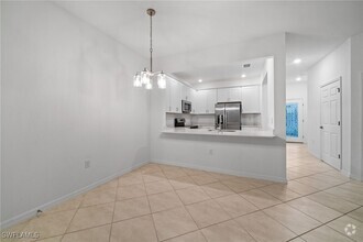 Building Photo - 2878 Blossom Wy