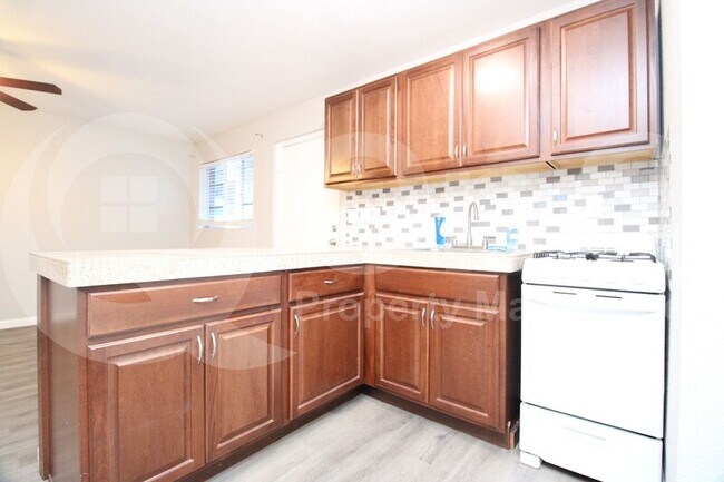 Foto del edificio - 825 N 2nd Ave