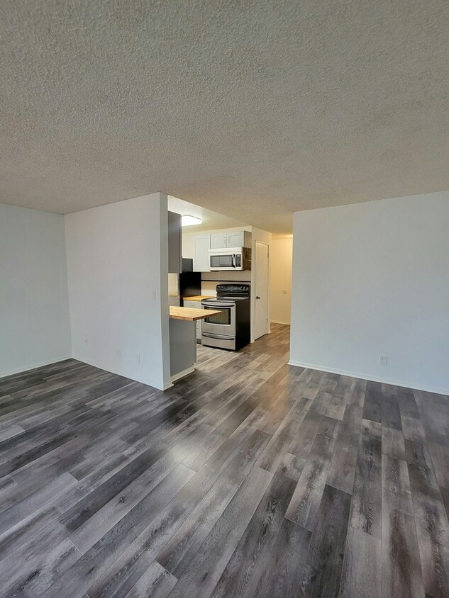 Primary Photo - 318 S 174th Pl