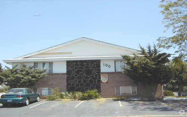 Primary Photo - Crestview Apartments