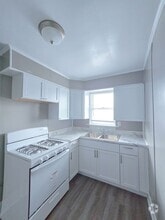 Building Photo - 216 E Madison St