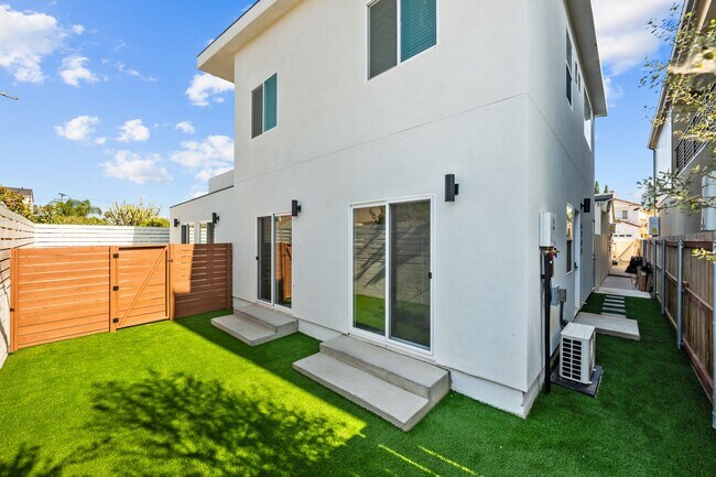 Foto del edificio - 6248 Rose St