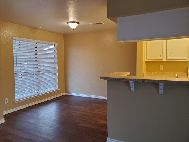 Separate dining space - 5809 Lake Hubbard Pky