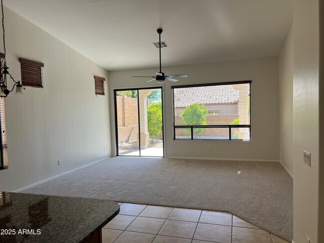 Foto del edificio - 6941 E Snowdon St
