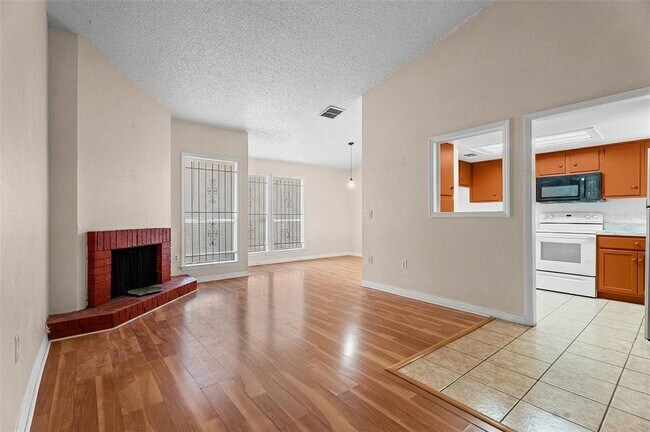 Foto del edificio - 652 St Johns Ct
