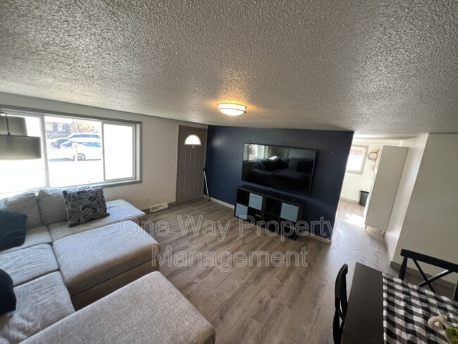 Foto del edificio - 205 16th Ave Ct