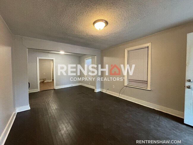 Building Photo - Text the Leasing Team at 901-820-4367 to S...