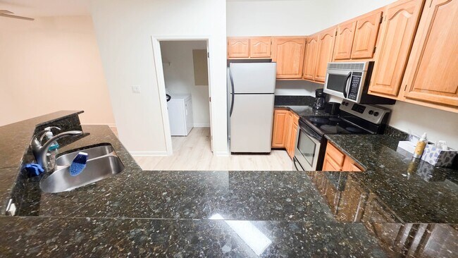 Foto del edificio - 701 Pipers Ln