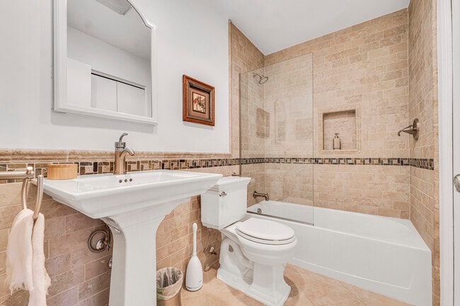 Foto del edificio - 28010 Tiffany Ln