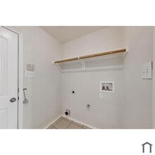 Building Photo - 3612 Dove Ln