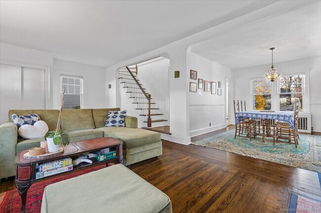 Building Photo - 171 Waite St