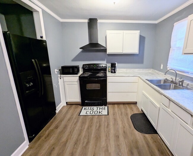 Foto del edificio - 614 E 37th St