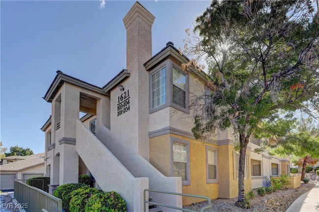 Foto del edificio - 1621 Queen Victoria St