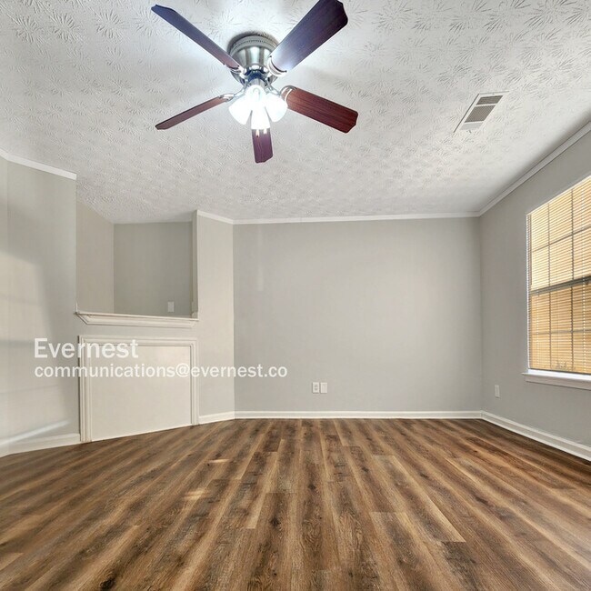 Foto del edificio - 5079 Chupp Way Cir