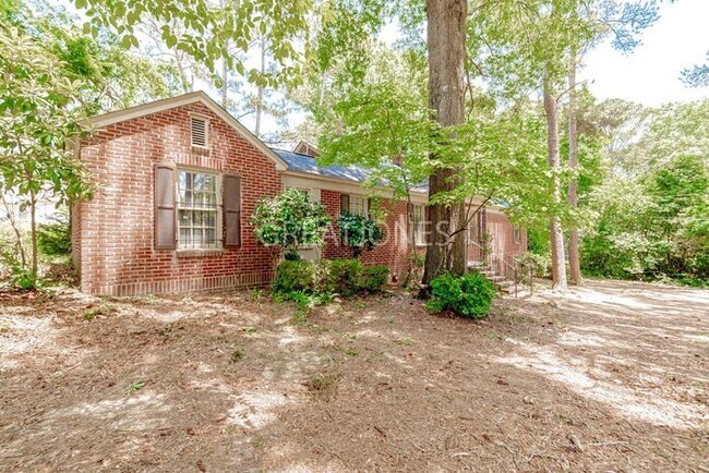 Foto del edificio - 2612 Harrison Rd