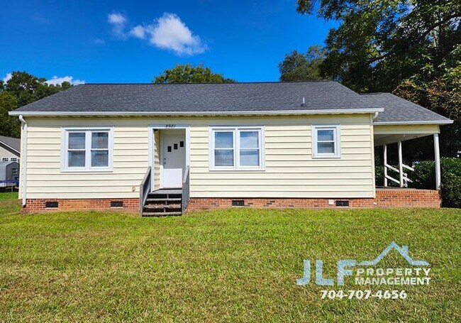 Building Photo - Nice 2/1 Ranch in Desirable Mount Pleasant!