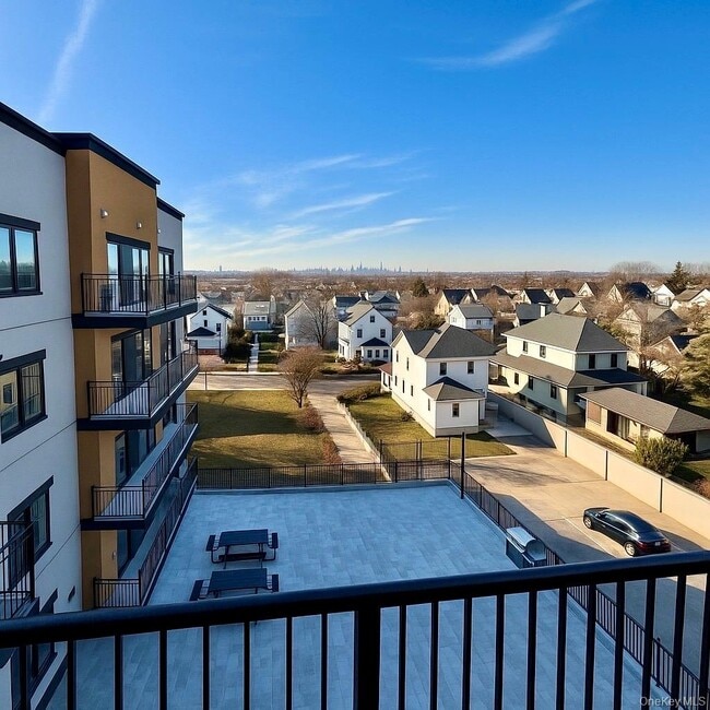 Foto del edificio - 356-370 Bayview Ave