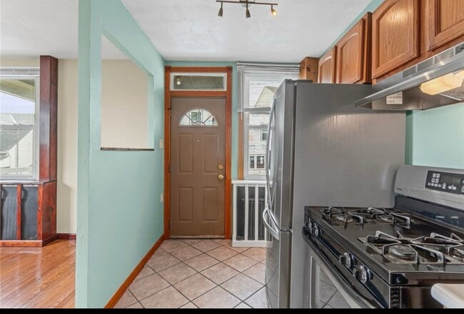 Photo - 1913 Saint Paul St House