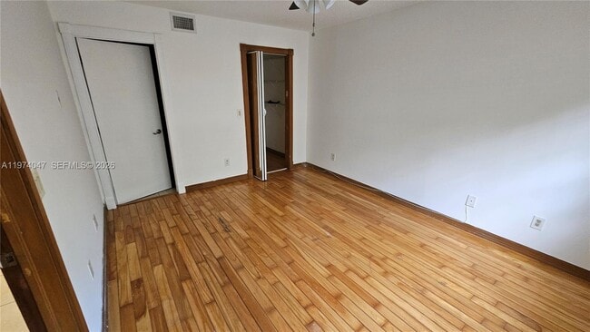 Building Photo - 426 NE 210th Cir Terrace