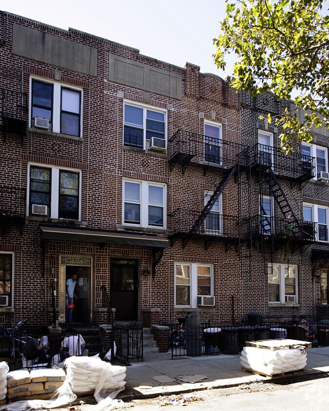 Foto del edificio - 650 46th St