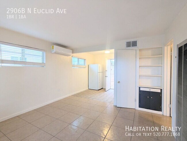 Foto del edificio - 2906B N Euclid Ave-