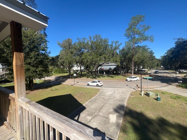 Foto del edificio - 1501 McPherson Dr