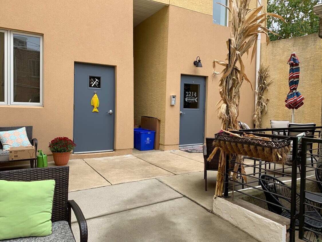 Foto principal - 2210 Frankford Ave