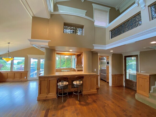 Building Photo - Beautiful 3 Bedroom Mission Canyon Home wi...